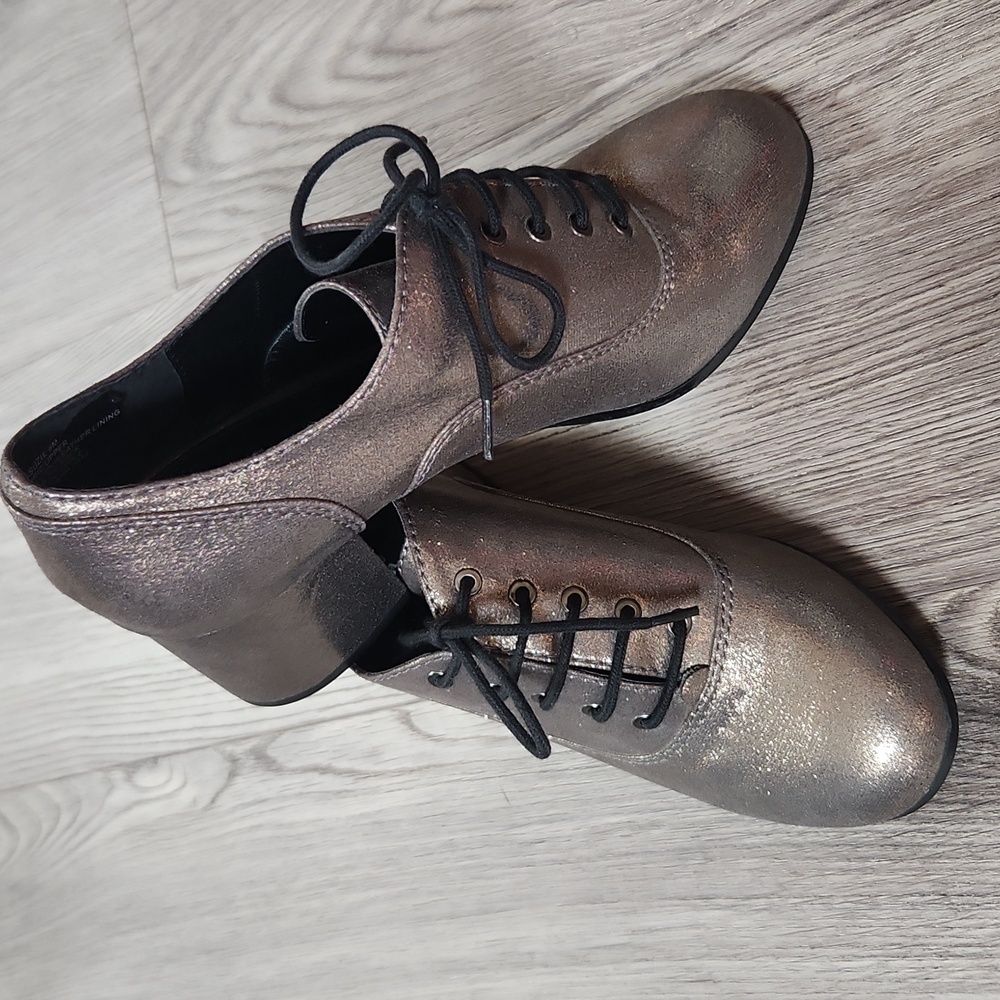 Design Lab Shoes - Picture 2 of 2
